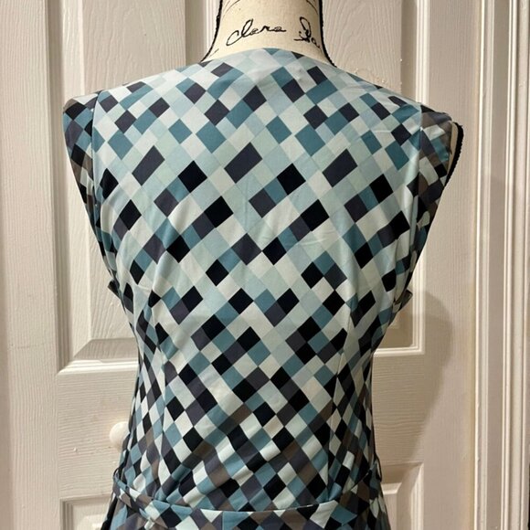 BCBG MAXAZRIA SLEEVELESS COWL NECK PARTY DRESS SIZE XSMALL - Picture 13 of 14